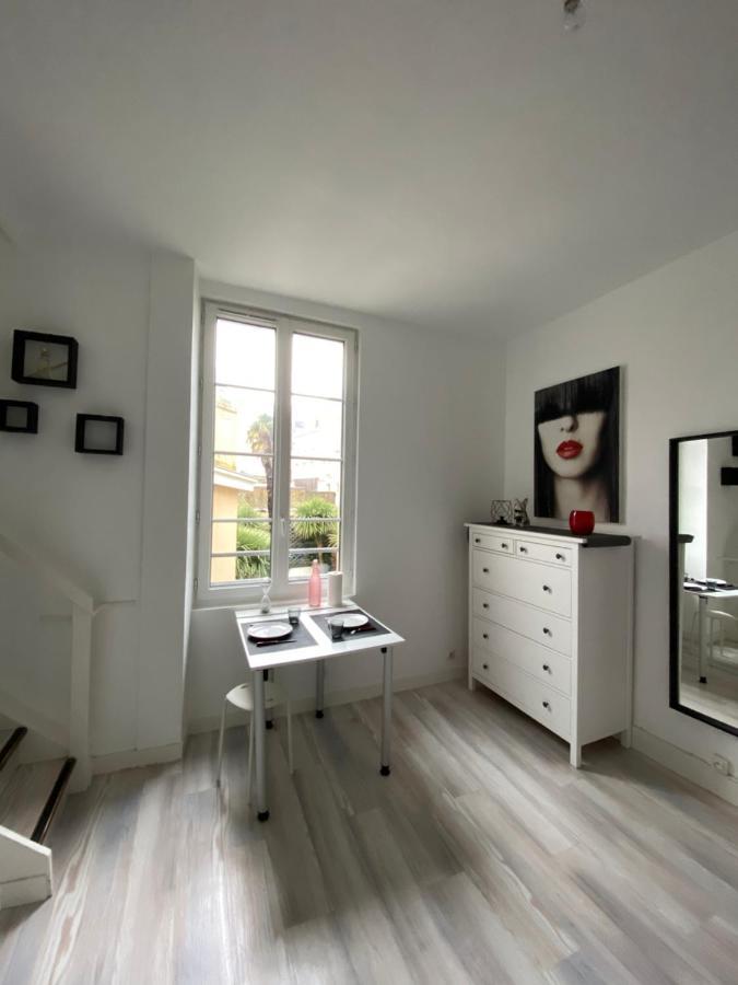 Studio Au Coeur De Granville Buitenkant foto